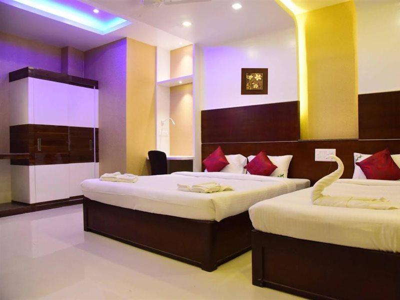 Hotel Sumith Palace Pondicherry Exterior foto