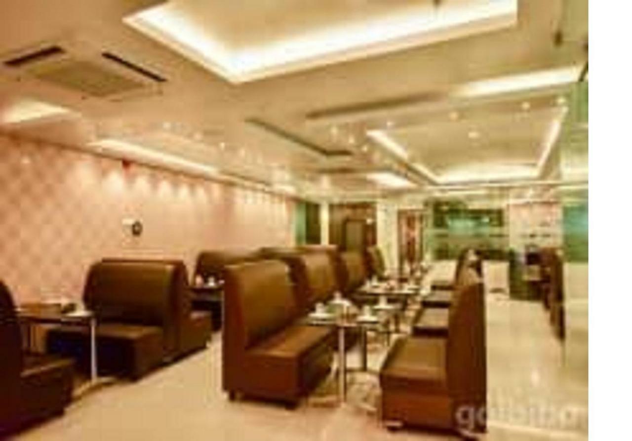 Hotel Sumith Palace Pondicherry Exterior foto